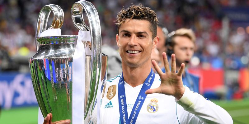 Cristiano Ronaldo - Cầu thủ xuất sắc của Real tham dự cúp C1 Châu Âu